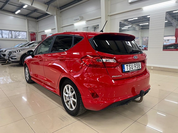 Ford Fiesta 13 of 23