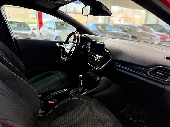Ford Fiesta 22 of 23
