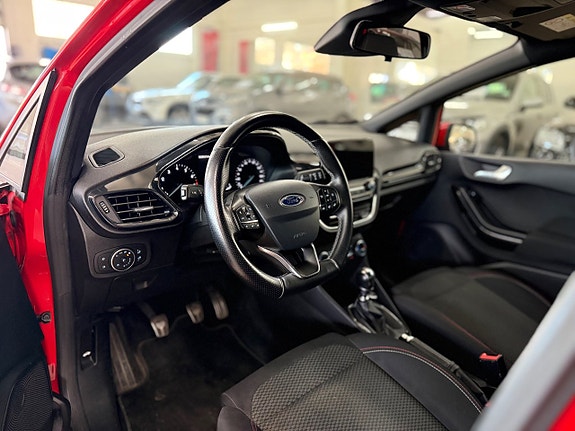 Ford Fiesta 21 of 23