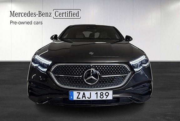Mercedes-Benz E300 de 12 of 13