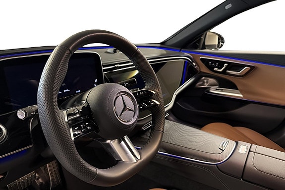 Mercedes-Benz E300 de 8 of 13