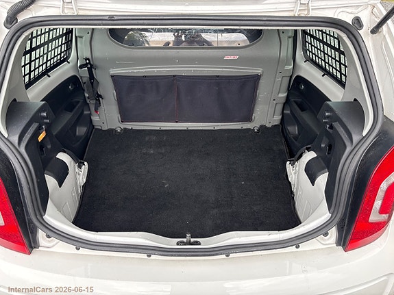 Volkswagen UP! 11 of 30