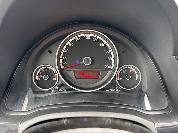 Volkswagen UP! 17 of 30