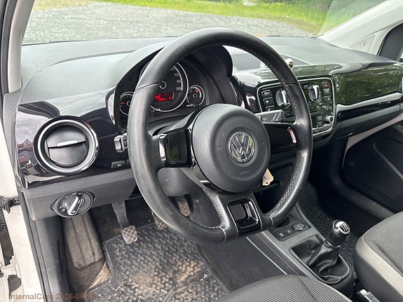 Volkswagen UP! 15 of 30