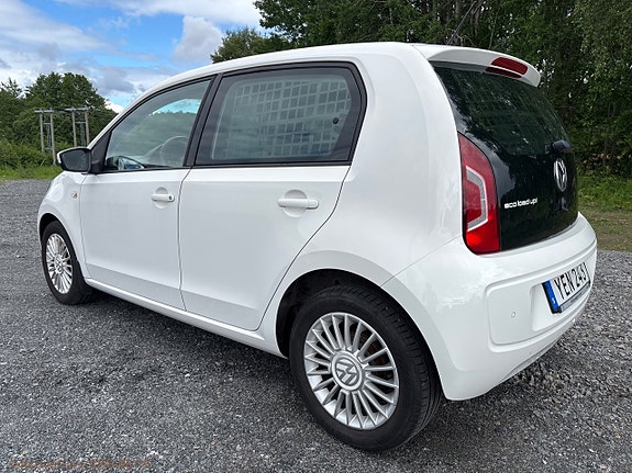 Volkswagen UP! 7 of 30