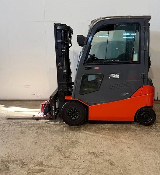 Toyota truck FBMKT25