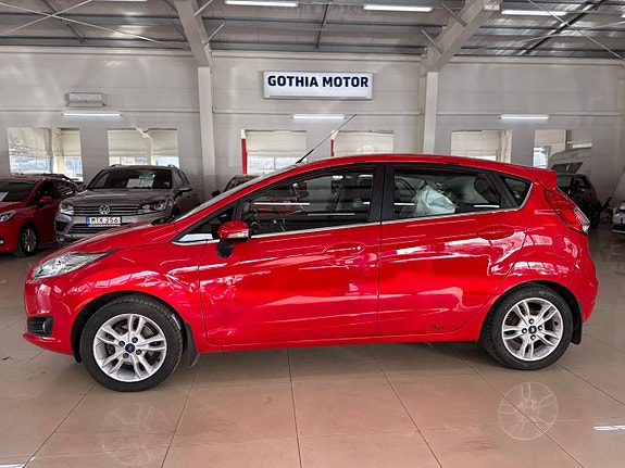 Ford Fiesta 2 of 5