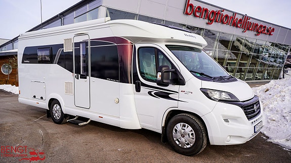 Hobby T 70 F De Luxe | Fransk säng | AC bodel | Solcell