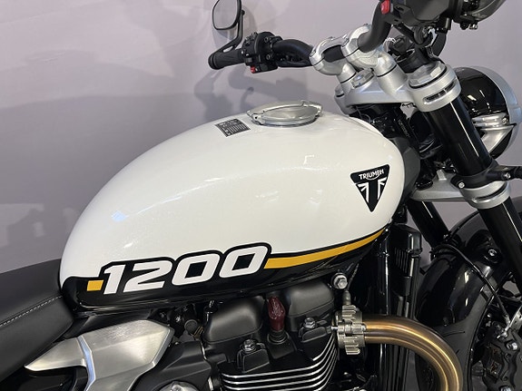 Triumph SPEED TWIN 1200 9 of 18