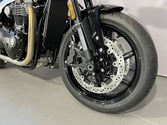 Triumph SPEED TWIN 1200 8 of 18
