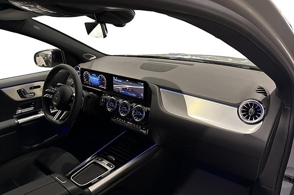 Mercedes-Benz GLA250 e 10 of 19