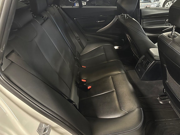 BMW 320 6 of 21
