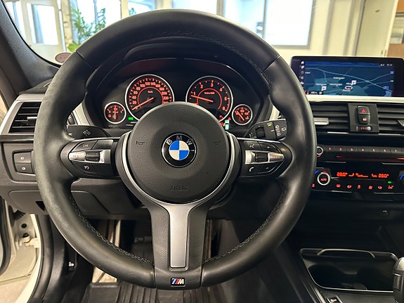 BMW 320 10 of 21