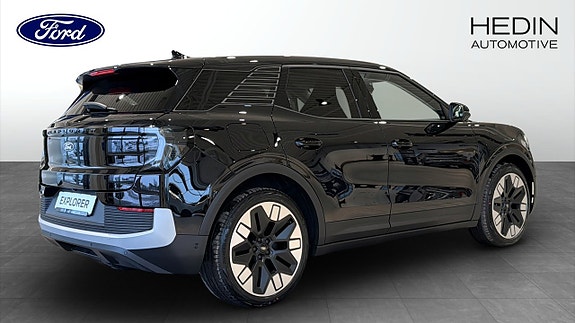 Ford Explorer 2 of 5