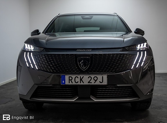 Peugeot 5008 2 of 5