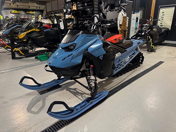 Ski-Doo Freeride 146" 850 e-tec 2 of 4