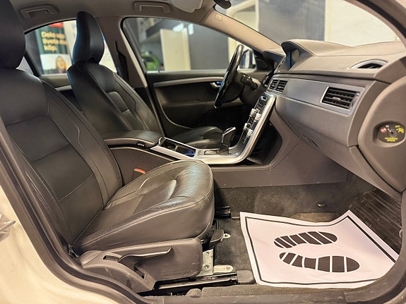 Volvo S80 5 of 12