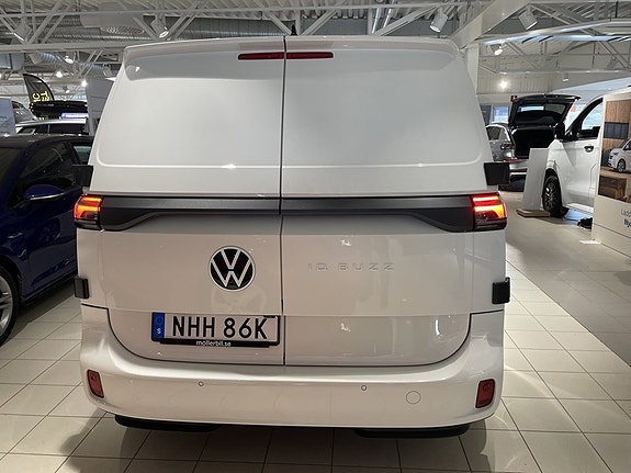 Volkswagen ID. Buzz 2 of 16