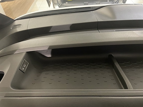 Volkswagen ID. Buzz 16 of 16