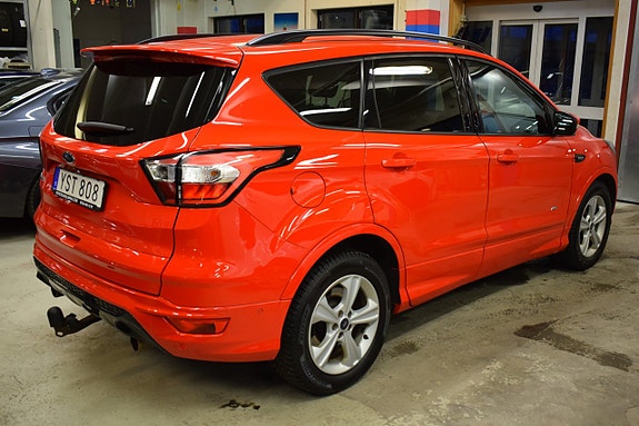Ford Kuga 5 of 5