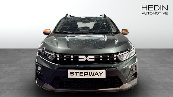 Dacia Sandero Stepway 2 of 5