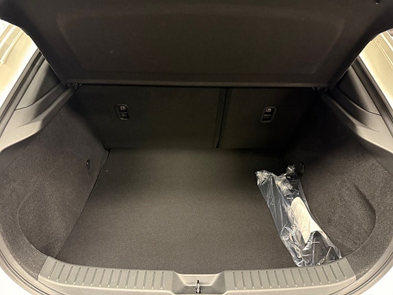 Mazda CX-30 8 of 8