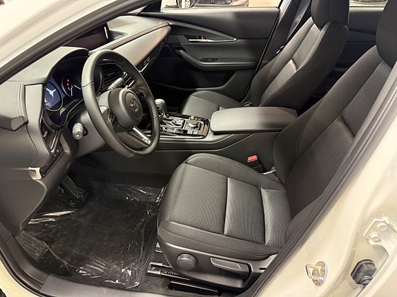 Mazda CX-30 4 of 5
