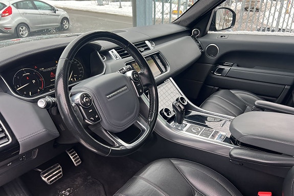Land Rover Range Rover Sport 21 of 29