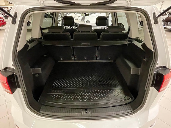 Volkswagen Touran 7 of 7