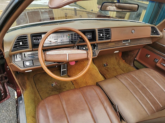 Buick Le Sabre 4 of 5