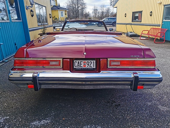Buick Le Sabre 7 of 22