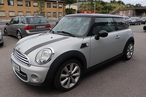 MINI Cooper 6 of 13