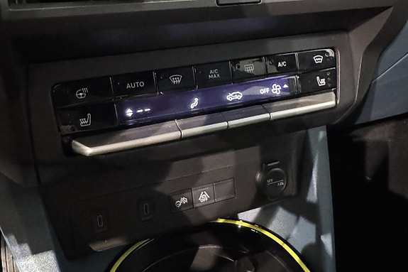 Fiat Grande Panda E 12 of 12