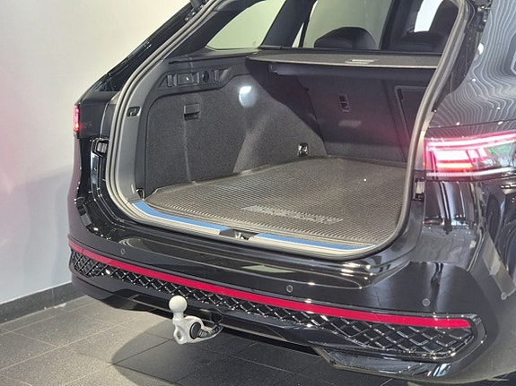 Volkswagen Passat 19 of 21