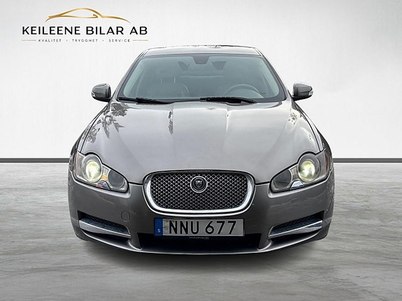 Jaguar XF 4 of 22