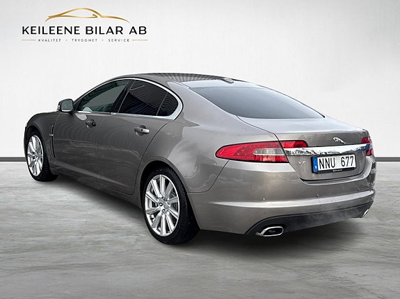 Jaguar XF 9 of 22