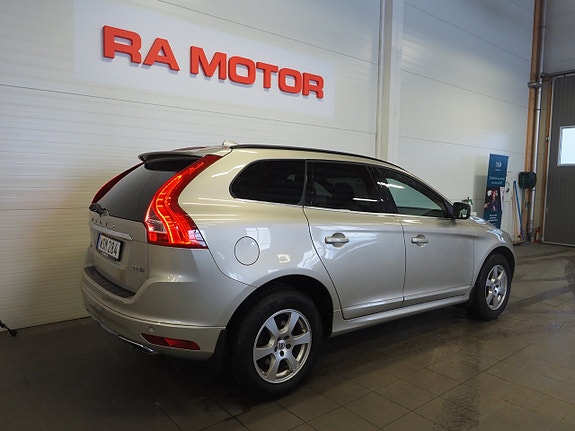 Volvo XC60 5 of 22