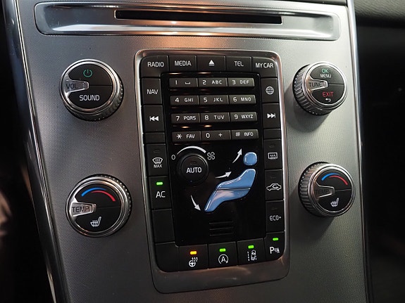 Volvo XC60 19 of 22