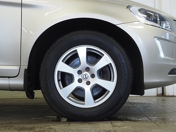 Volvo XC60 8 of 22