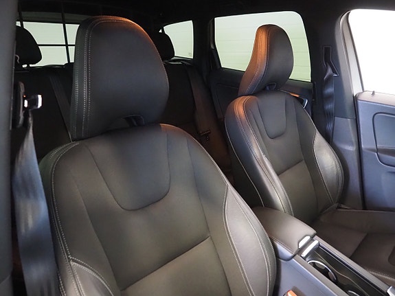 Volvo XC60 11 of 22