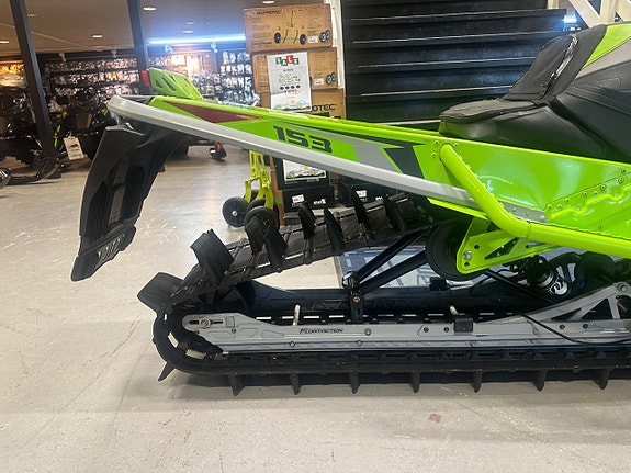 Arctic Cat M8000 Hardcore 153" Endast 159mil 4 of 5
