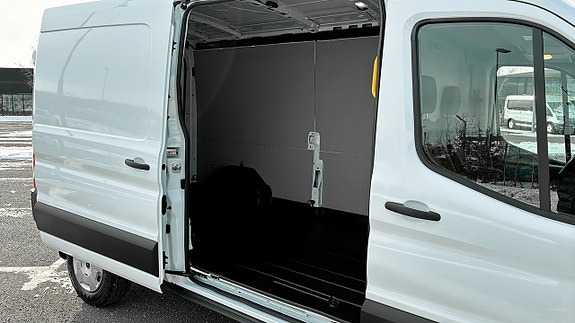 Ford Transit 5 of 5
