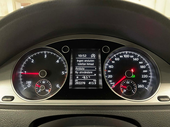 Volkswagen Passat Alltrack 19 of 26