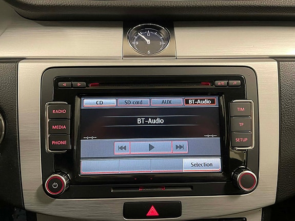 Volkswagen Passat Alltrack 21 of 26