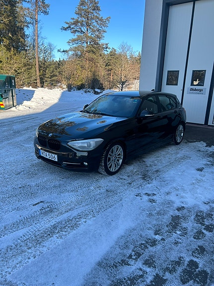 BMW 118d 4 of 10