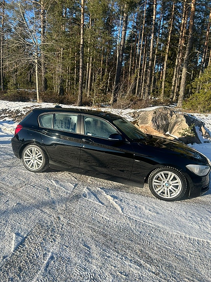 BMW 118d 3 of 10
