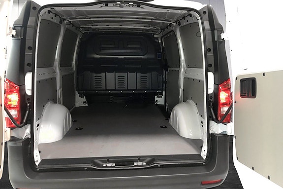 Mercedes-Benz eVito 112 12 of 12