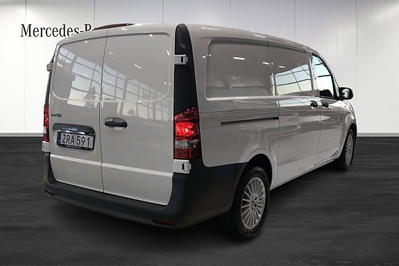 Mercedes-Benz eVito 112 4 of 5