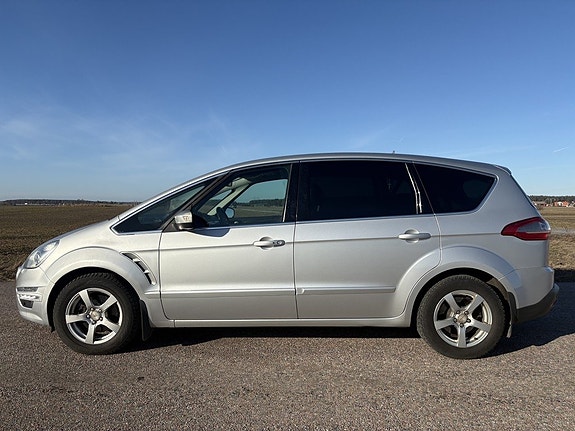 Ford S-MAX 3 of 5