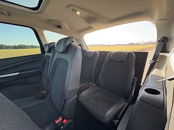 Ford S-MAX 19 of 24